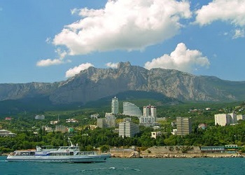 Алупка с моря